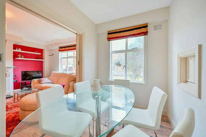 2 Bedroom Flat To Rent In Wellesley Road, Chiswick, London, W4