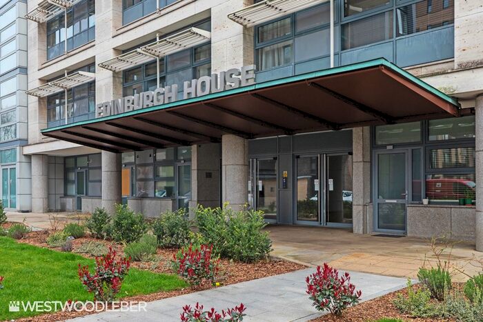 2 Bedroom Flat To Rent In Edinburgh House, Harlow, CM20