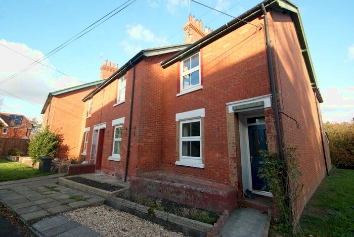 3 Bedroom Terraced House To Rent In High Street, Shipton Bellinger, SP9