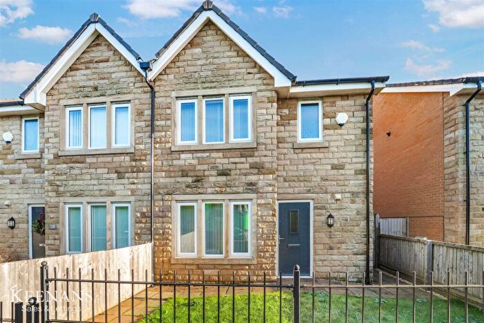 3 Bedroom Semi-Detached House For Sale In Skipton Road, Colne, BB8