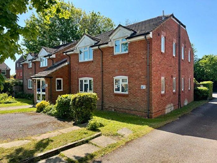 Studio For Sale In Vincenzo Close, Welham Green, Hatfield, AL9