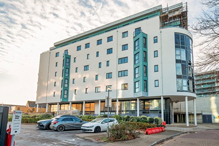 2 Bedroom Flat To Rent In Ocean Way, Southampton, Hampshire, SO14