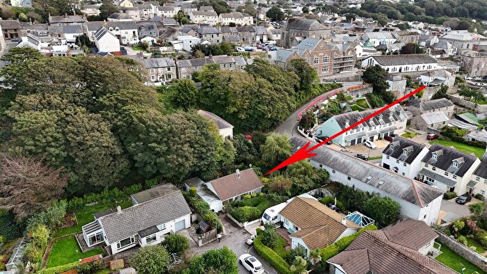 2 Bedroom Detached Bungalow For Sale In Cades Parc, Helston, TR13