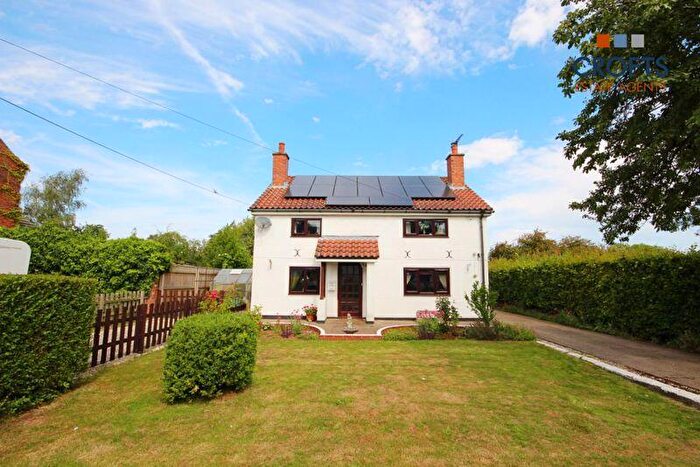 3 Bedroom Detached House For Sale In Swinster Lane, East Halton, DN40