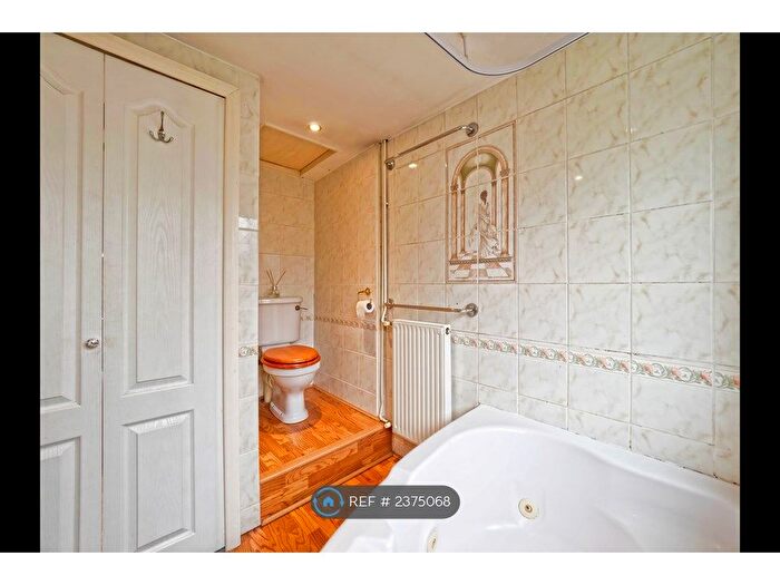 2 Bedroom End Of Terrace House To Rent In Nelson Road, Twickenham, TW2