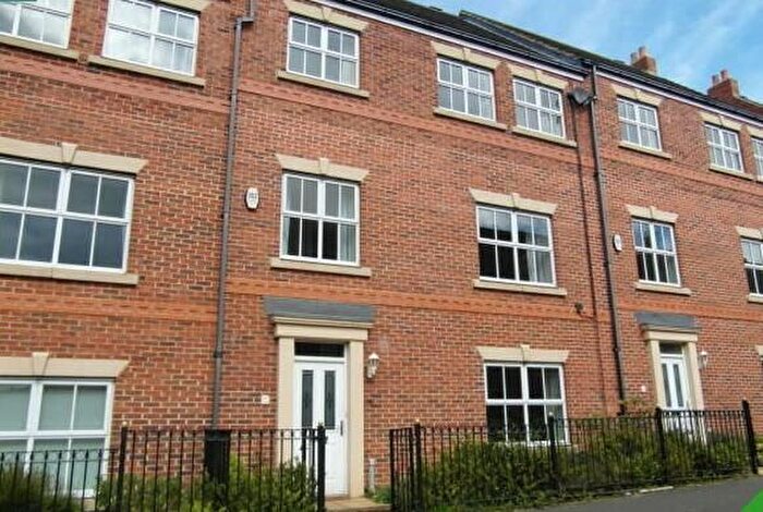 5 Bedroom Property To Rent In Featherstone Grove, Gosforth, Newcastle Upon Tyne, NE3