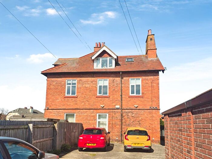 2 Bedroom Flat For Sale In Townfield Lane, Wirral, CH63
