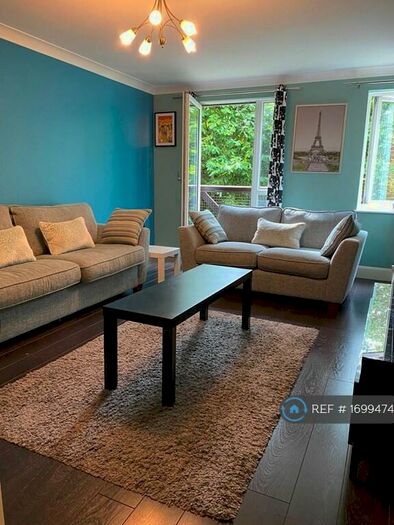 2 Bedroom Flat To Rent In Holden Road, London, N12