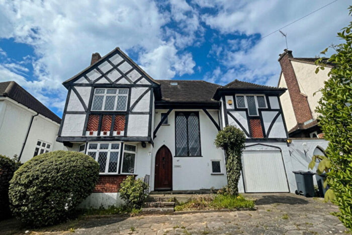 6 Bedroom Detached House To Rent In Pampisford Road, London, CR8