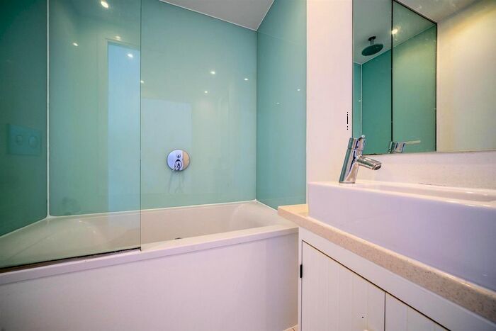 Studio To Rent In Clippers Quay, Salford, M50