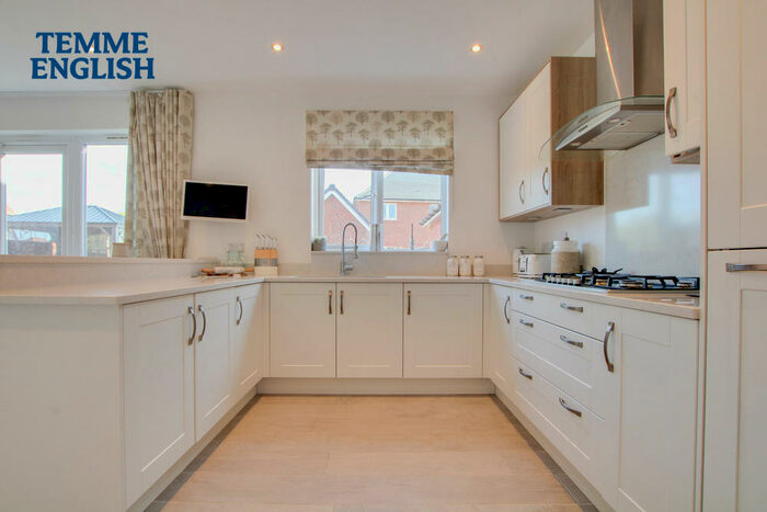 4 Bedroom Detached House For Sale In Parker Drive, Dry Street, Langdon Hills, SS16