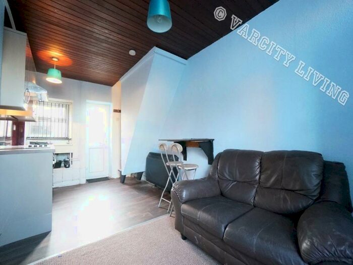 1 Bedroom House To Rent In Church Street, Bangor, Gwynedd, LL57