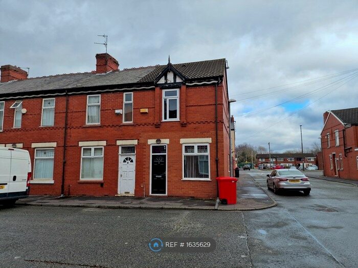 2 Bedroom Terraced House To Rent In Valencia Road, Salford, M7
