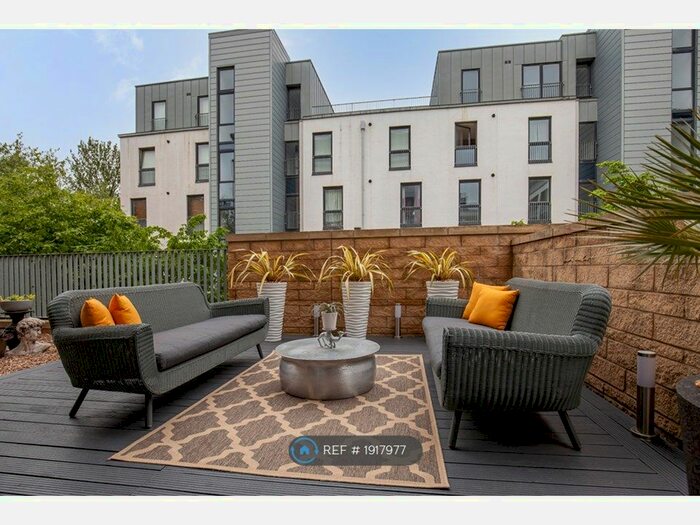 2 Bedroom Flat To Rent In Kimmerghame Drive, Edinburgh, EH4