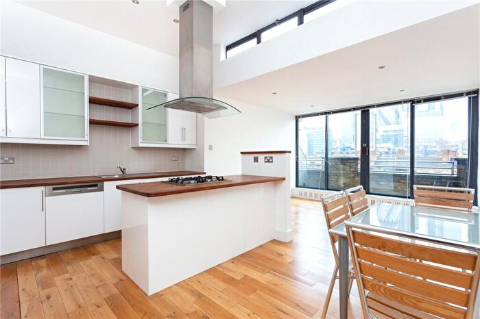 2 Bedroom Penthouse To Rent In Saxon House, Thrawl Street, London, E1