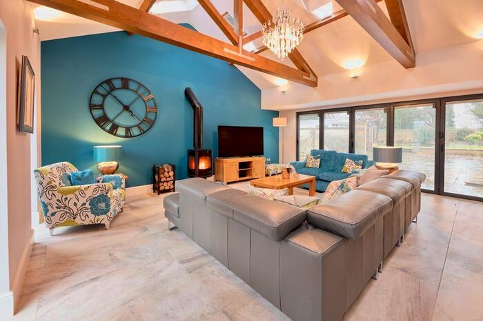 4 Bedroom Equestrian Property For Sale In Doncaster Road, East Hardwick, Pontefract, WF8