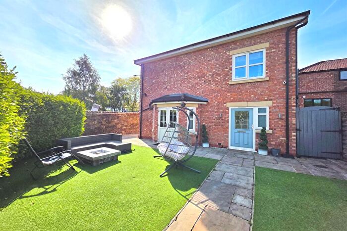 3 Bedroom Detached House To Rent In Dye Lane, Romiley, SK6