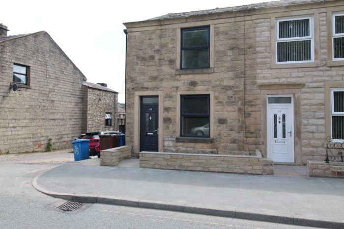 3 Bedroom End Of Terrace House To Rent In Bolton Road West, Bury, BL0