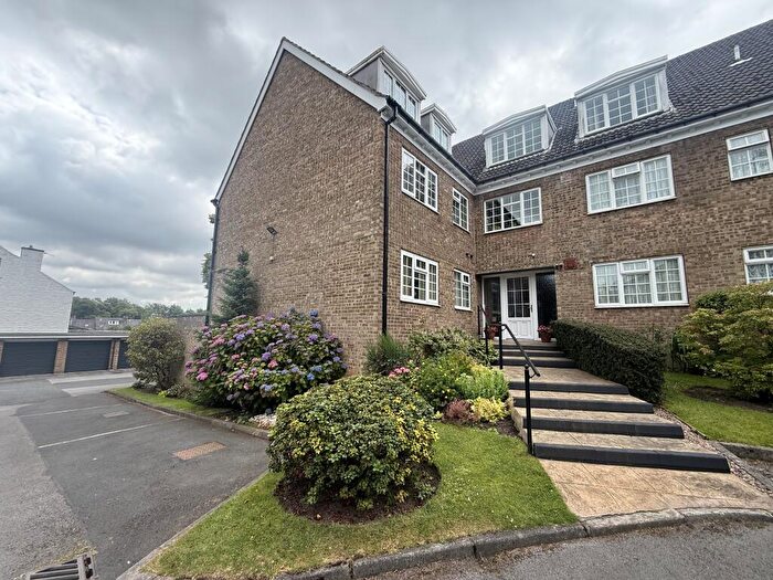 2 Bedroom Apartment To Rent In Croft House Lane, Huddersfield, HD1