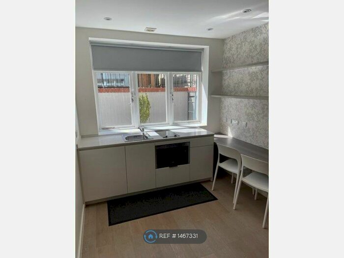 Studio To Rent In Lymington Road, London, NW6