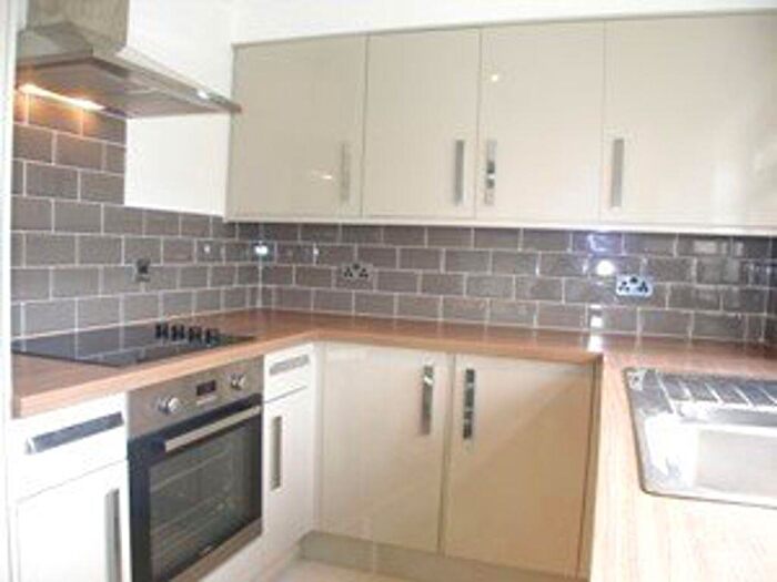 2 Bedroom Flat To Rent In Wanstead, E11