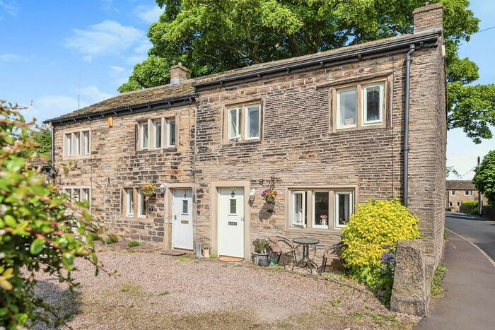 2 Bedroom Cottage For Sale In Midway, South Crosland, Huddersfield, HD4