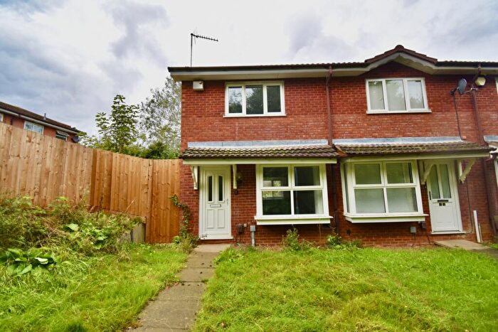 2 Bedroom End Of Terrace House To Rent In Shard Close, East Hunsbury, Northampton, NN4