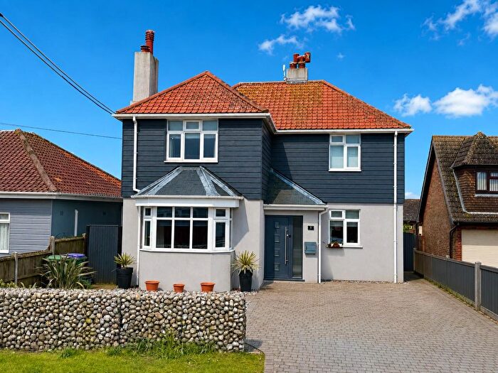 5 Bedroom Detached House For Sale In Merritt Road, Greatstone, TN28