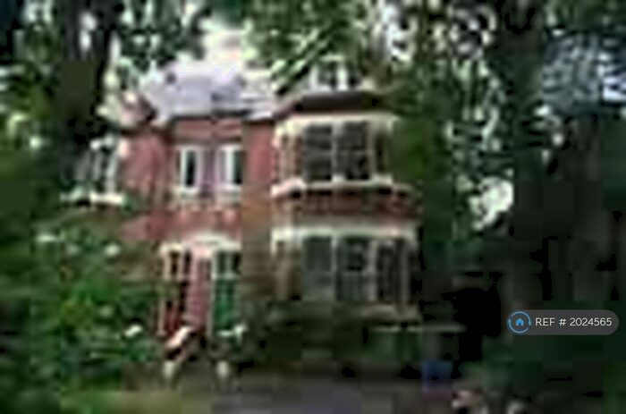 2 Bedroom Flat To Rent In Denmark Hill, London, SE5