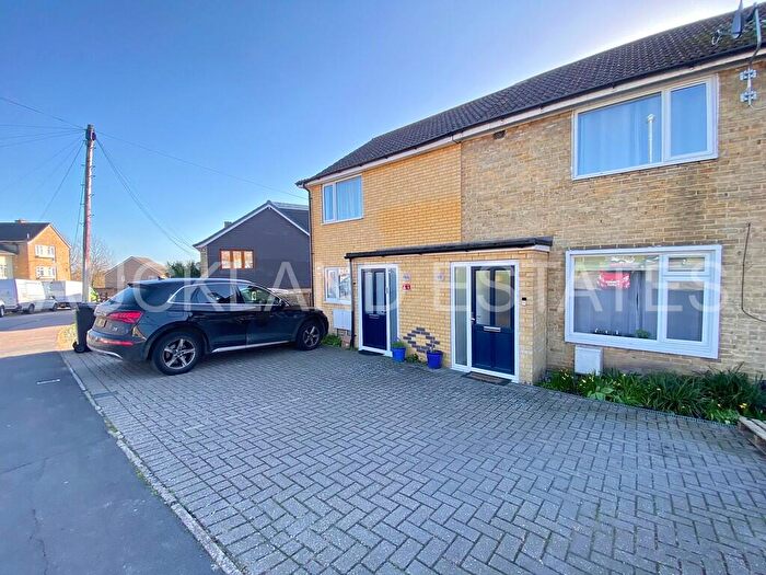 2 Bedroom Terraced House To Rent In Chace Avenue, Potters Bar, EN6