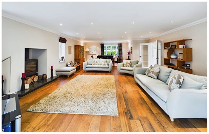 5 Bedroom Detached House For Sale In Bridge Road, Bursledon, Southampton, SO31