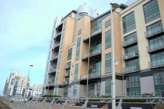 2 Bedroom Flat To Rent In Western Harbour Breakwater, Edinburgh, EH6