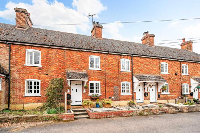 3 Bedroom Terraced House For Sale In Ireland, Shefford, SG17