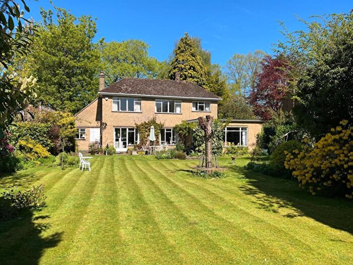 4 Bedroom Detached House For Sale In Broadway, Duffield, Belper, Derbyshire, DE56
