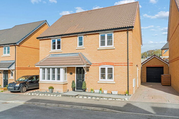 4 Bedroom Detached House For Sale In Lambert Way, Royston, Hertfordshire, SG8