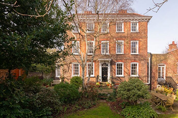 6 Bedroom Semi-detached House For Sale In Rosslyn Hill, Hampstead Village, NW3