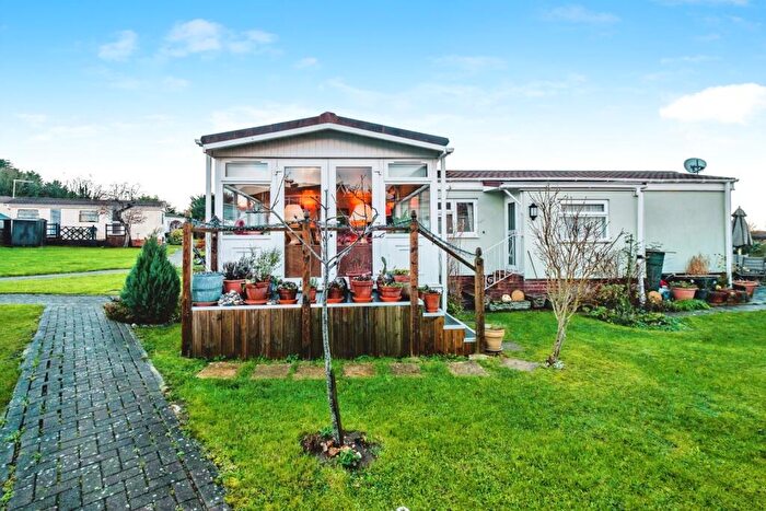 1 Bedroom Detached House For Sale In Countryside Farm Park, Church Lane, Upper Beeding, West Sussex, BN44