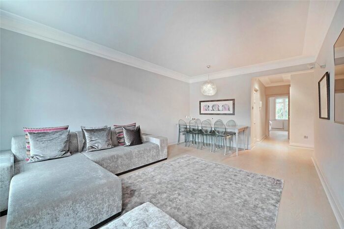 2 Bedroom Flat To Rent In The Limes, North End Way, NW3