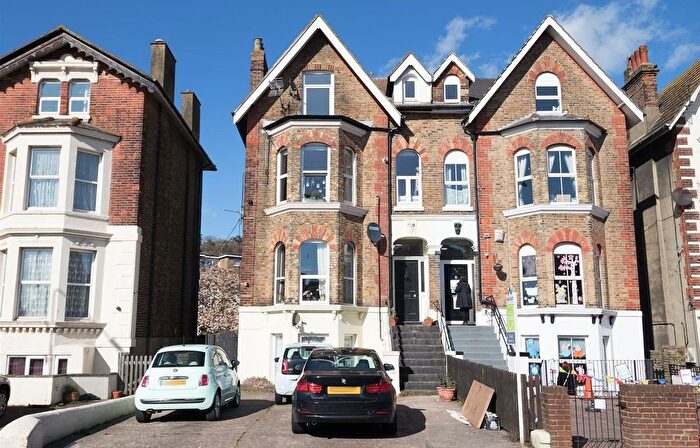 2 Bedroom Detached House To Rent In Maison Dieu Road, Dover, Kent, CT16