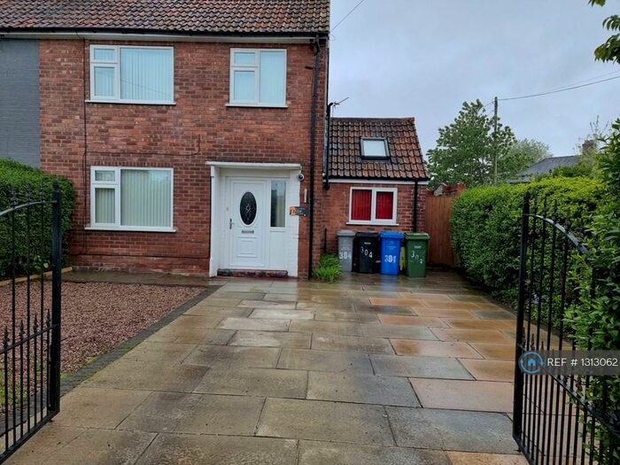 3 Bedroom Semi-Detached House To Rent In Norris Road, Sale, M33