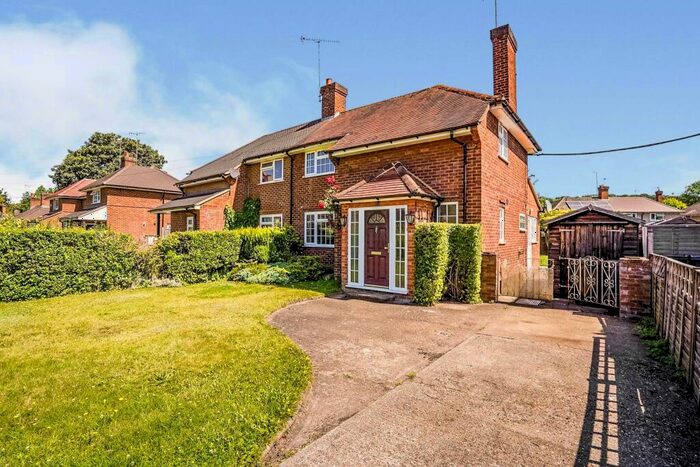 3 Bedroom Detached House To Rent In Fassetts Road, HP10