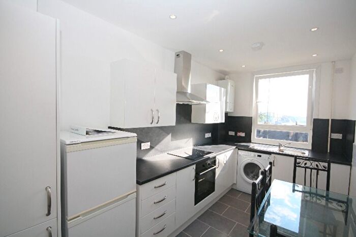 3 Bedroom Flat To Rent In Rosefield Street, West End, Dundee, DD1
