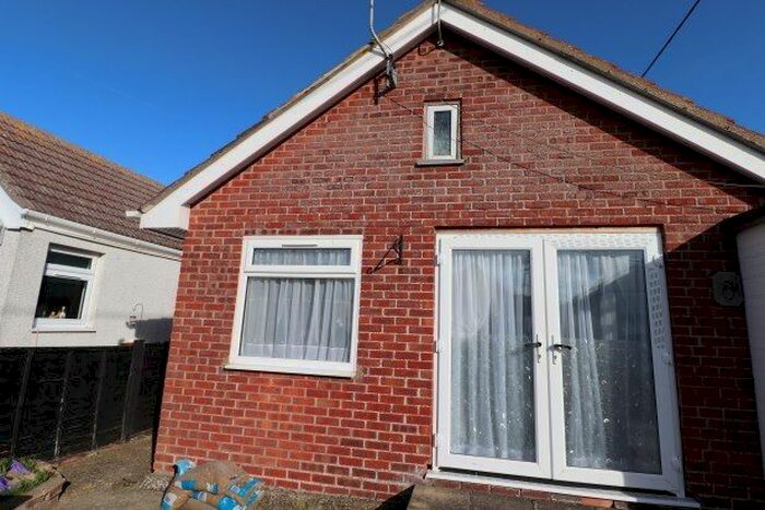 2 Bedroom Bungalow To Rent In Buick Avenue, Clacton-On-Sea, CO15