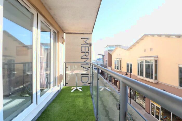 2 Bedroom Apartment To Rent In Ocean Buildings, Bute Crescent, Cardiff Bay, CF10