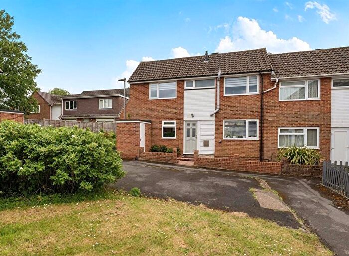 3 Bedroom End Of Terrace House For Sale In Viking, Bracknell, Berkshire, RG12