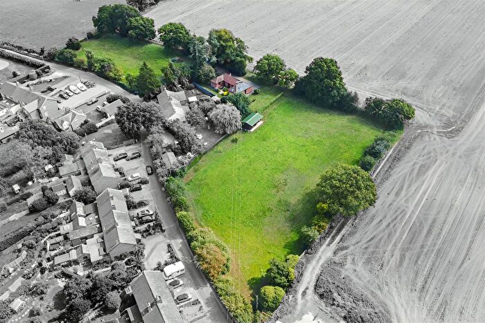 4 Bedroom Detached House For Sale In Lings Lane, Chelmondiston, Suffolk, IP9