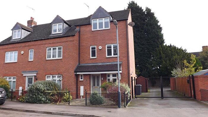 4 Bedroom End Of Terrace House To Rent In St. Margarets Avenue, Wolston, Warwickshire., CV8
