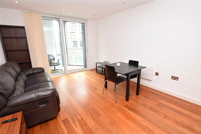 1 Bedroom Flat To Rent In Milliners Wharf, Munday Street, New Islington, Manchester, M4