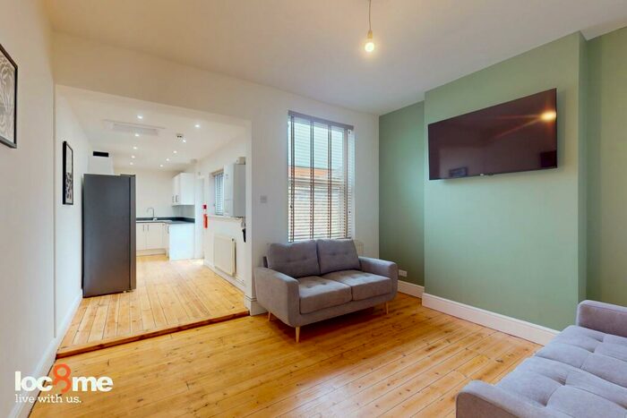 5 Bedroom House To Rent In Mostyn Road, Birmingham, B16