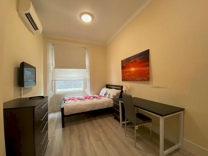 Studio To Rent In Cromwell Road, London, SW7